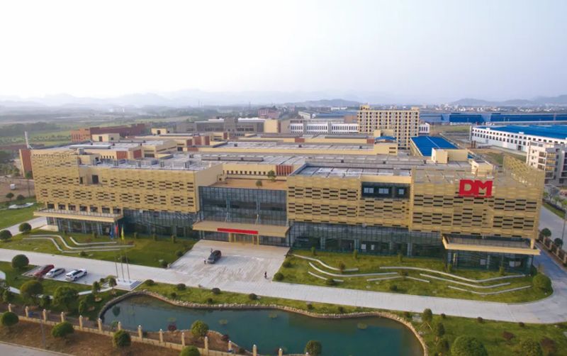 win必赢光学丨全球当先的新资料产业集团