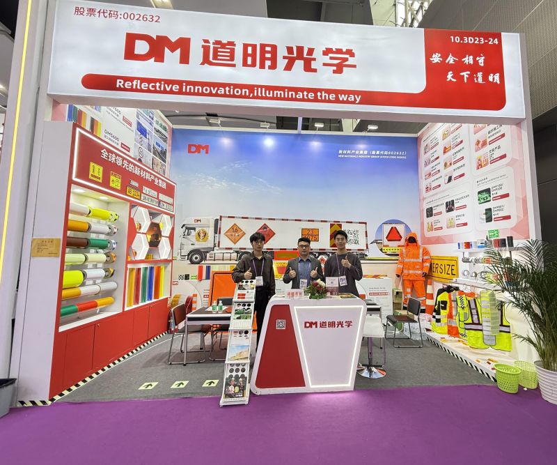 书写表贸发展新篇章丨win必赢光学闪灼春季广交会